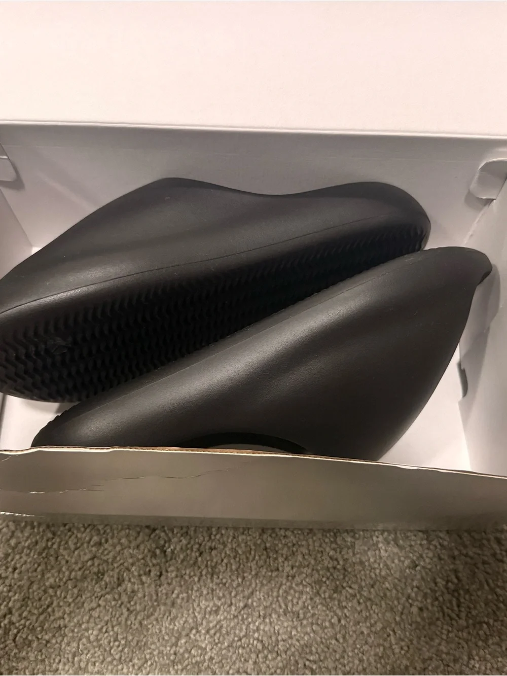 Yeezy YS-02 Silver VR Headset Box